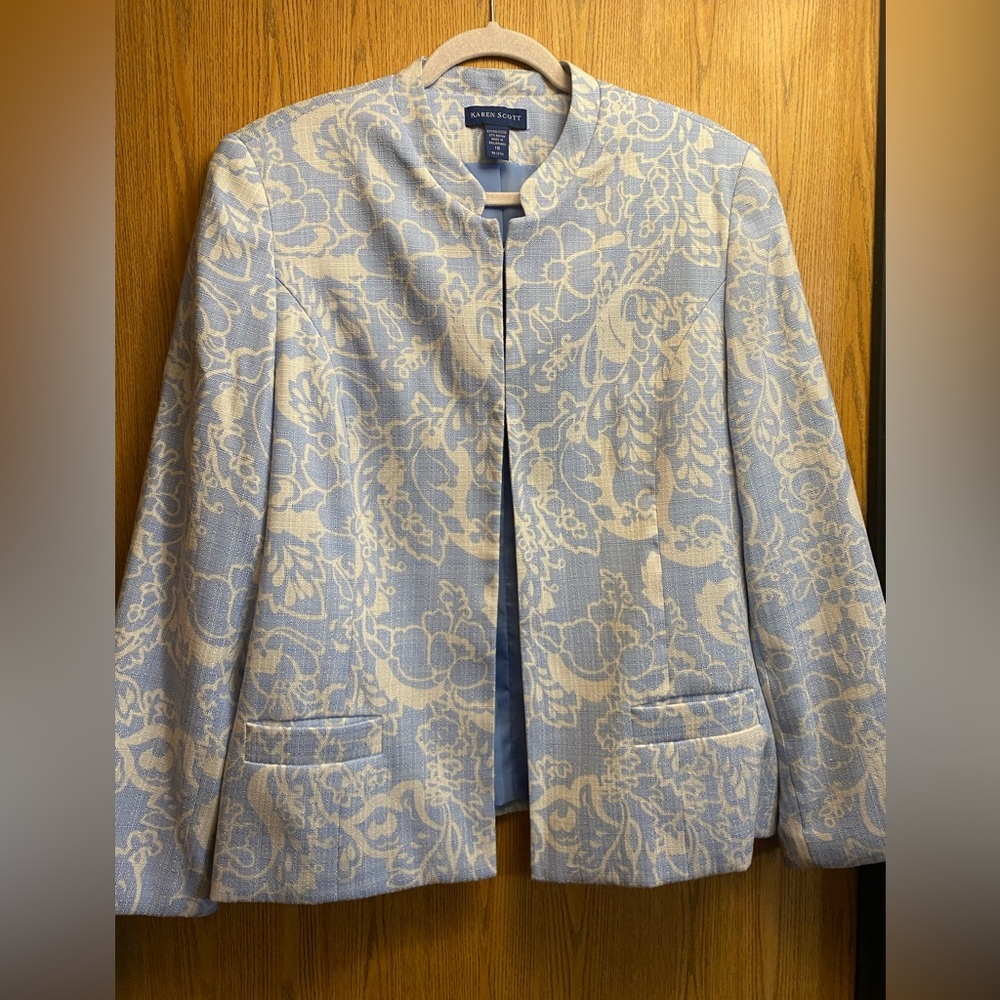 Karen Scott Blue floral blazer